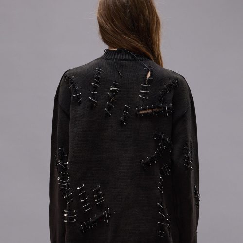 r13 slashed boyfriend sweater black with pins 40355428892841